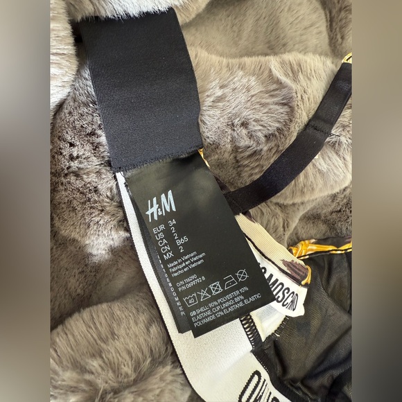 H&M x MOSCHINO bikini swimsuit set - Picture 3 of 4